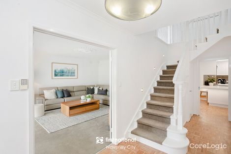 Property photo of 9 Mannering Drive Glen Waverley VIC 3150