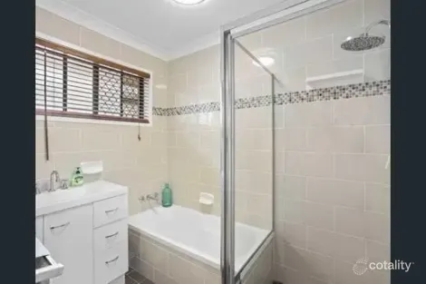 Property photo of 20 Theodore Place Molendinar QLD 4214