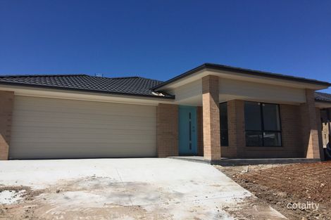 Property photo of 11 Croft Close Thornton NSW 2322