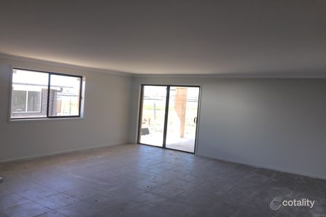 Property photo of 11 Croft Close Thornton NSW 2322