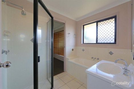 Property photo of 27 Dawson Avenue Thabeban QLD 4670