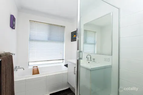 Property photo of 11 Kambany Approach Dalyellup WA 6230