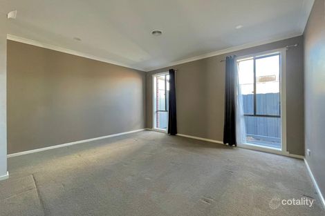 Property photo of 35 Summerhill Drive Pakenham VIC 3810