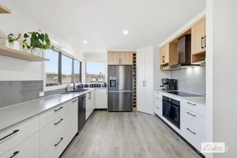 Property photo of 10 Olive Court Miandetta TAS 7310