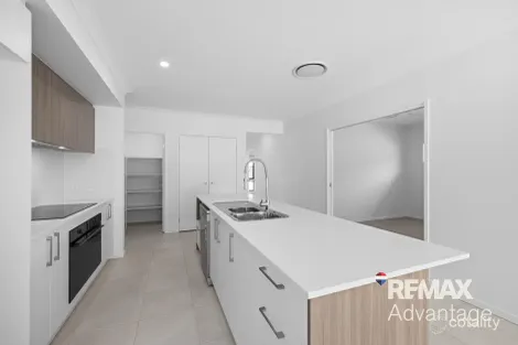 Property photo of 6 Cornucopia Street Manly West QLD 4179