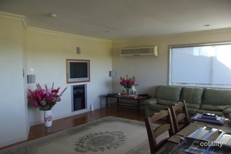 Property photo of 16 Hopps Street Wilsonton QLD 4350