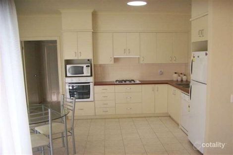 Property photo of 16 Branchilly Drive Roxburgh Park VIC 3064