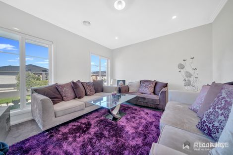 Property photo of 27 Beatrix Street Point Cook VIC 3030