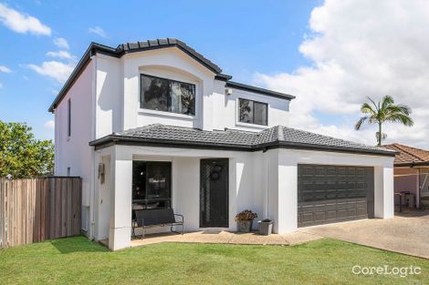 Property photo of 17 Hialeah Crescent Helensvale QLD 4212