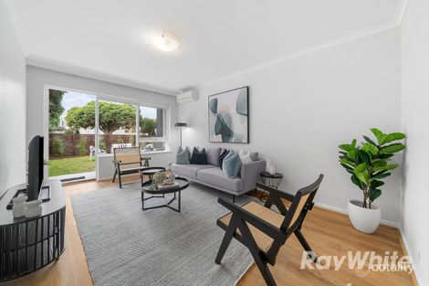 2/4 Kokaribb Rd, Carnegie, VIC 3163