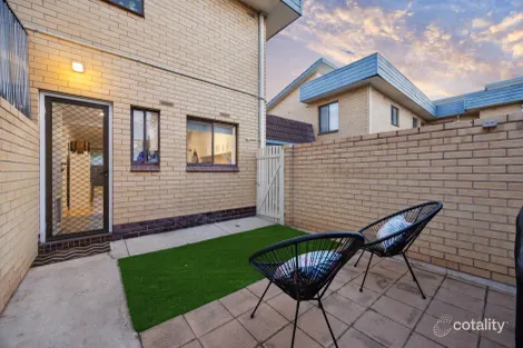 Property photo of 2/390-394 Sir Donald Bradman Drive Brooklyn Park SA 5032