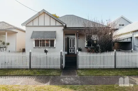 120 Turnbull St, Hamilton South, NSW 2303