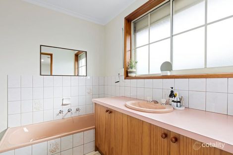 Property photo of 2/15 Mont Albert Road Geelong VIC 3220