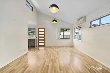 Property photo of 33 Algie Crescent Kingswood NSW 2747