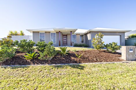 Property photo of 2 Amadeus Avenue Dubbo NSW 2830