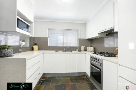 Property photo of 36 Barton Street Oak Flats NSW 2529