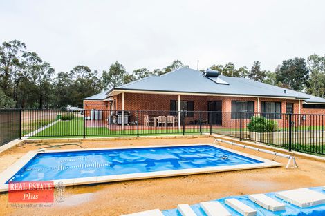 215 Prosperity Rd, Stoneville, WA 6081