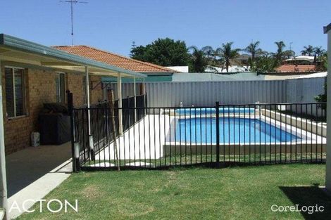 Property photo of 4 Lambourne Place Halls Head WA 6210