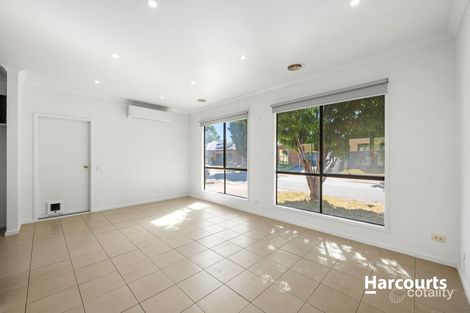 Property photo of 4 Pendula Place Pakenham VIC 3810