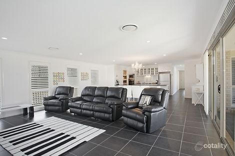 Property photo of 11 Peregrine Close Aberglasslyn NSW 2320