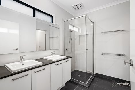 Property photo of 9 Narrabeen Street Tarneit VIC 3029