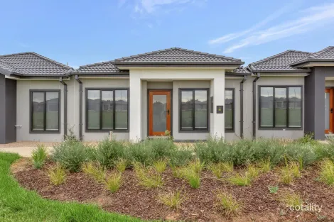 28 Pine Cone Walk, Fraser Rise, VIC 3336