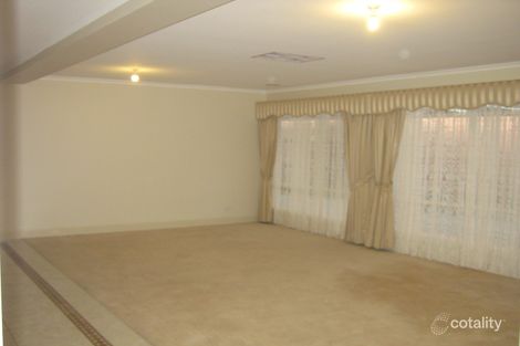 Property photo of 4 Hemar Crescent Hillside VIC 3037