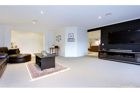 Property photo of 17 Aimee Court Mornington VIC 3931