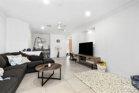 Property photo of 2/137 Amarina Avenue Mooloolaba QLD 4557