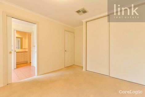 Property photo of 8 Amanda Court Glenroy NSW 2640