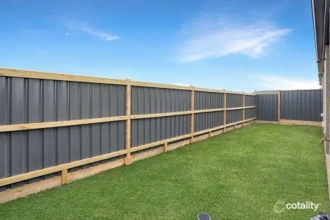 Property photo of 18 Wooli Avenue Clyde VIC 3978