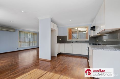 Property photo of 33 Castle Rock Court Wattle Grove NSW 2173
