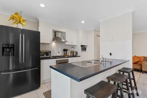 Property photo of 1/16 Seashell Avenue Coomera QLD 4209