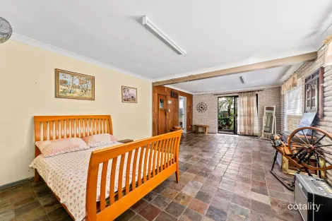 Property photo of 90 Greenmeadow Road Mansfield QLD 4122