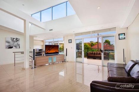 Property photo of 25 Knoll Avenue Turrella NSW 2205