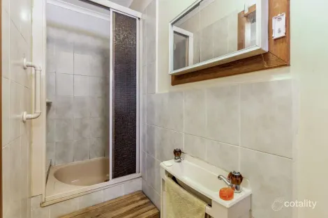 Property photo of 24 Scotts Crescent Heathcote VIC 3523