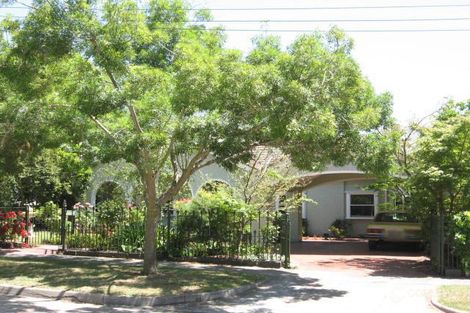 12 Torrington Pl, Canterbury, VIC 3126