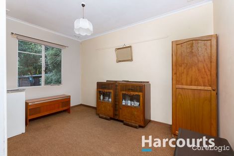 Property photo of 3 Kanooka Grove Doveton VIC 3177