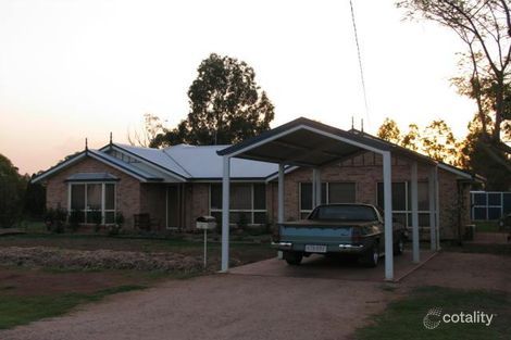 8 Mason St, Oakey, QLD 4401