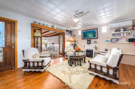 Property photo of 40 Eileen Avenue Southport QLD 4215