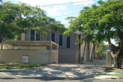 2/376 Scarborough Rd, Scarborough, QLD 4020