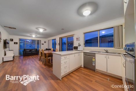 Property photo of 6 Avoca Place Pakenham VIC 3810