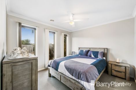 Property photo of 20/20-22 Roslyn Park Drive Harkness VIC 3337