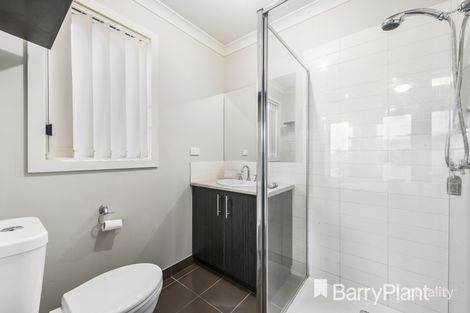 Property photo of 20/20-22 Roslyn Park Drive Harkness VIC 3337