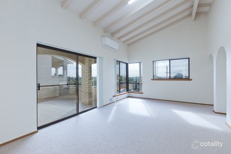 Property photo of 20 Luccombe Way Karrinyup WA 6018