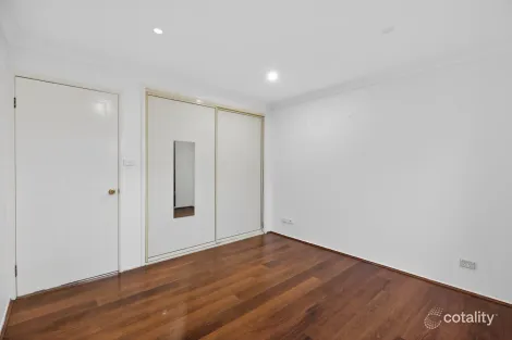 Property photo of 9 Vanessa Place Macquarie Fields NSW 2564