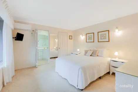 Property photo of 24 Walter Crescent Banora Point NSW 2486