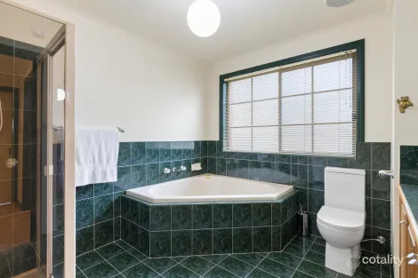 Property photo of 2 Merrill Drive Epping VIC 3076