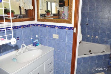 Property photo of 18 Tree View Place Forster NSW 2428