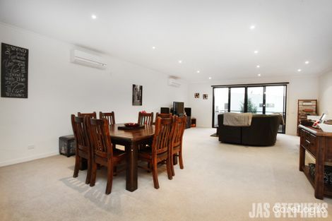 Property photo of 5 Hartman Walk Footscray VIC 3011